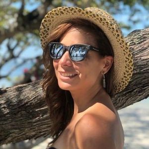 Meet your Posher, Daniela